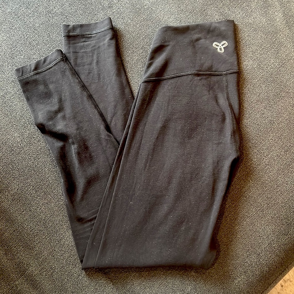 Aritzia TNA Butter leggings size small